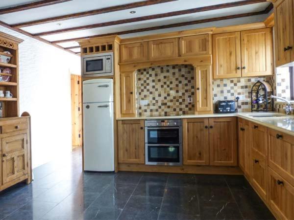 The Well House Villa Kinvara Bagian luar foto